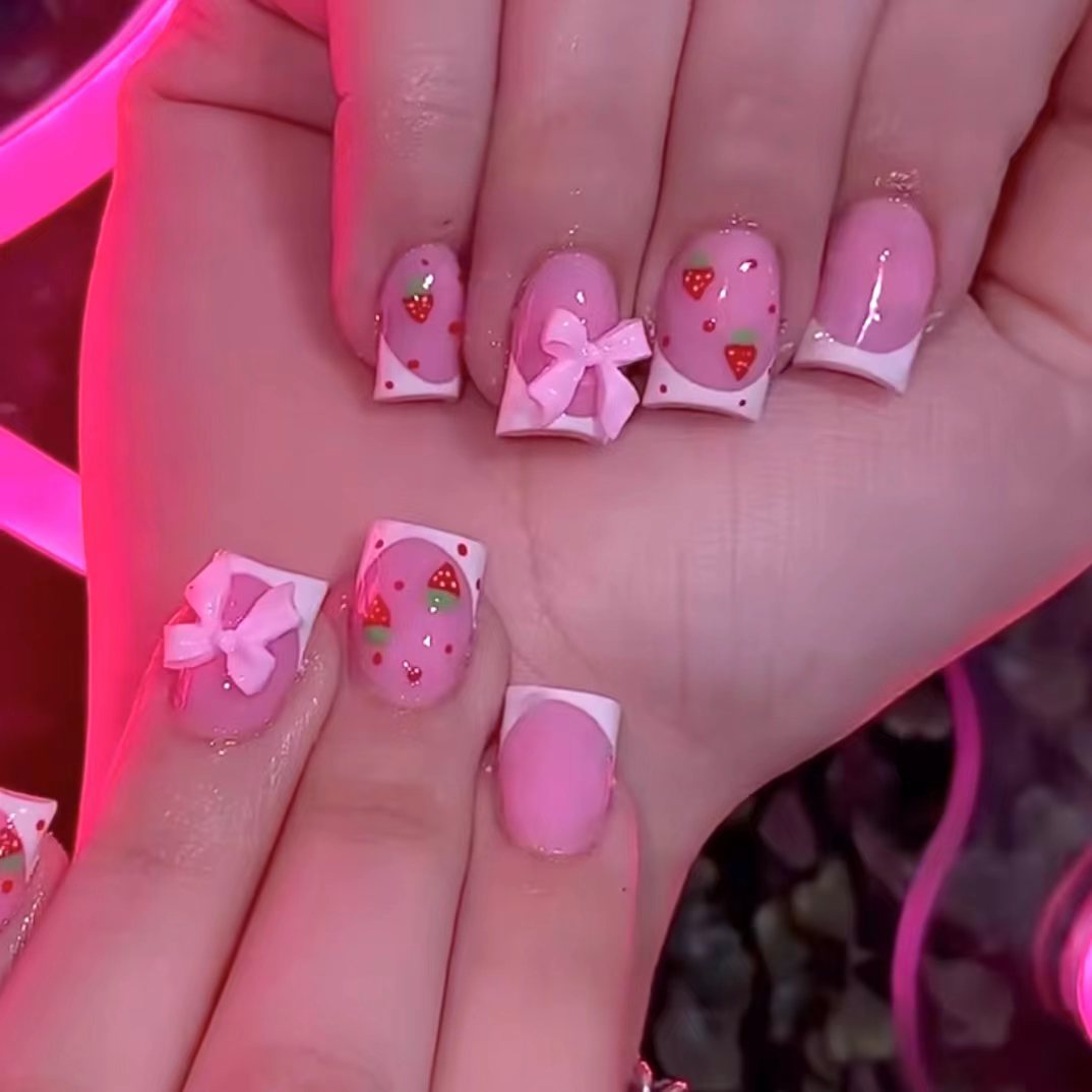 Nail Art Aesthetic - 24 шт., красные клубничные дизайны, накладные