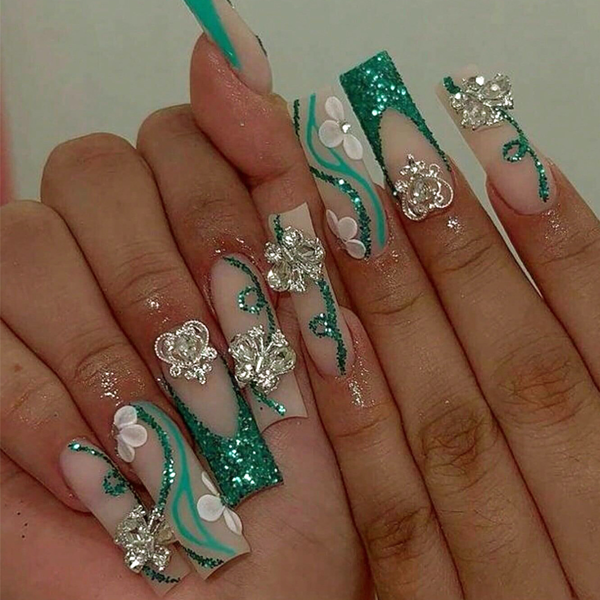 Накладные ногти на длинный гро – обзор и цена Nail Art Aesthetic