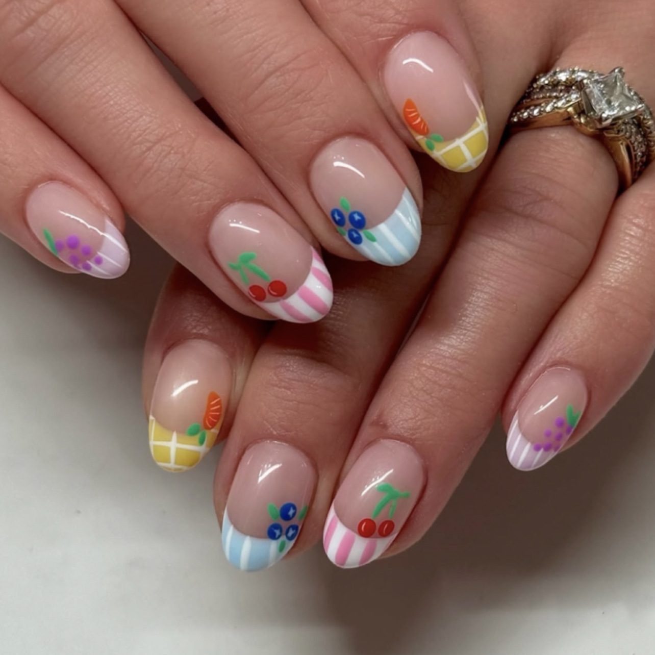24 шт., простые миндалевидные  – обзор и цена Nail Art Aesthetic